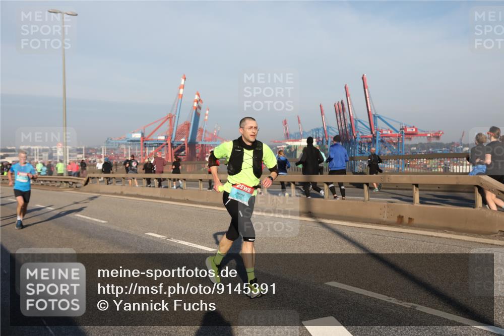 03.10.2025 - Köhlbrandbrückenlauf Yannick Fuchs http://msf.ph/oto/9145391 03.10.2025 08:34:37 Position 2 3720 meine-sportfotos.de