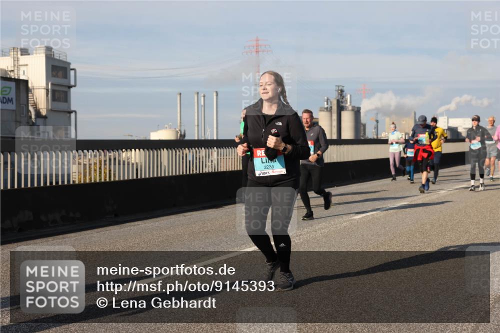 03.10.2025 - Köhlbrandbrückenlauf Lena Gebhardt http://msf.ph/oto/9145393 03.10.2025 10:02:55 Position 2 2234 meine-sportfotos.de