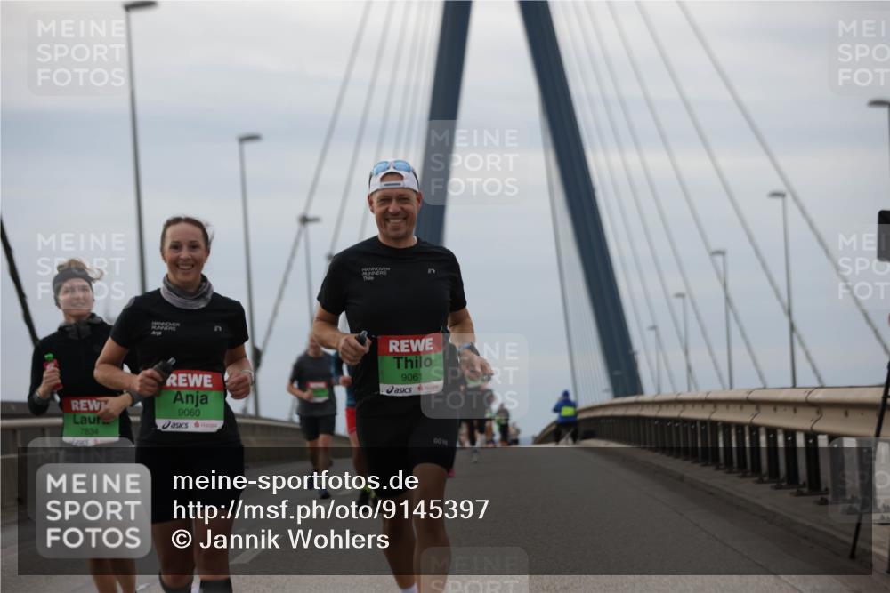 03.10.2025 - Köhlbrandbrückenlauf Jannik Wohlers http://msf.ph/oto/9145397 03.10.2025 15:47:03 Position 1 7834, 9060, 9061 meine-sportfotos.de