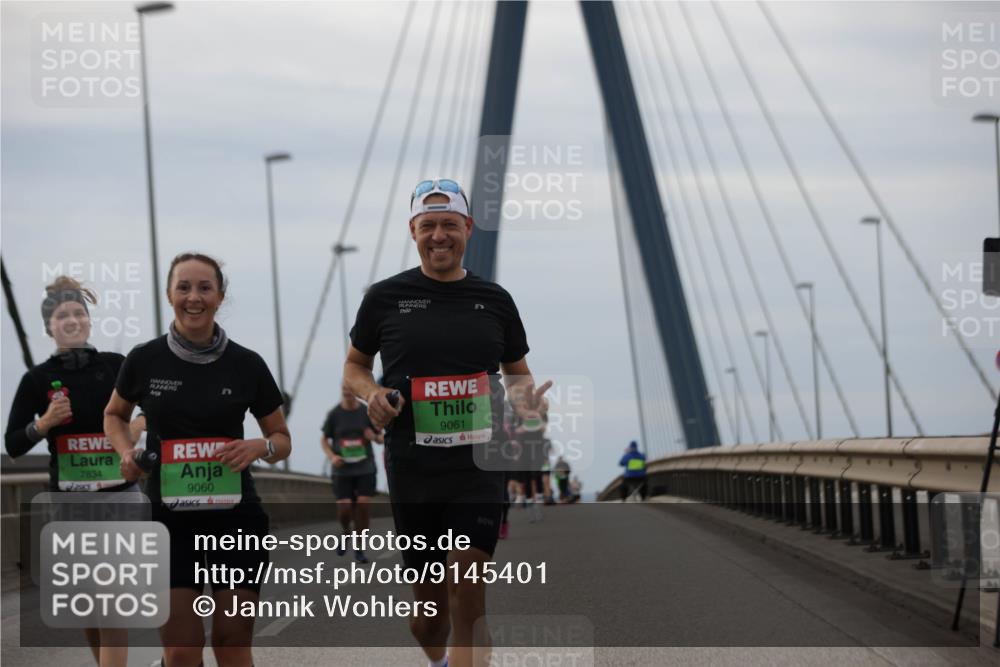 03.10.2025 - Köhlbrandbrückenlauf Jannik Wohlers http://msf.ph/oto/9145401 03.10.2025 15:47:03 Position 1 7834, 9060, 9061 meine-sportfotos.de