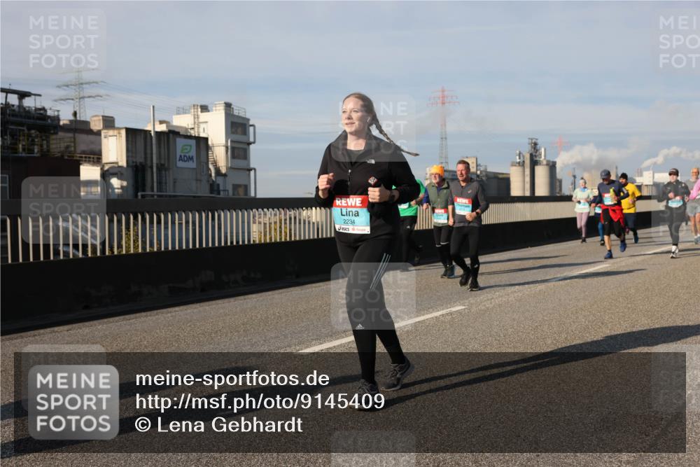 03.10.2025 - Köhlbrandbrückenlauf Lena Gebhardt http://msf.ph/oto/9145409 03.10.2025 10:02:55 Position 2 2234 meine-sportfotos.de
