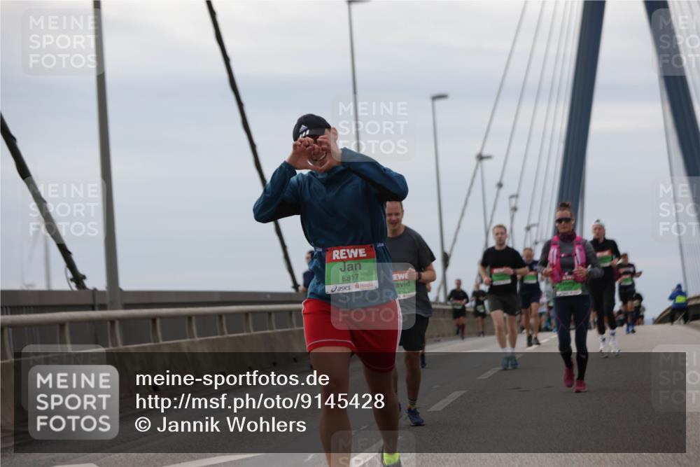 03.10.2025 - Köhlbrandbrückenlauf Jannik Wohlers http://msf.ph/oto/9145428 03.10.2025 15:47:08 Position 1 8817, 515 meine-sportfotos.de
