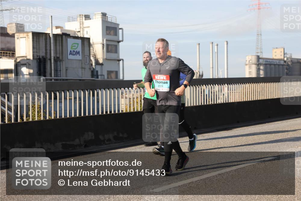 03.10.2025 - Köhlbrandbrückenlauf Lena Gebhardt http://msf.ph/oto/9145433 03.10.2025 10:02:56 Position 2 2308 meine-sportfotos.de