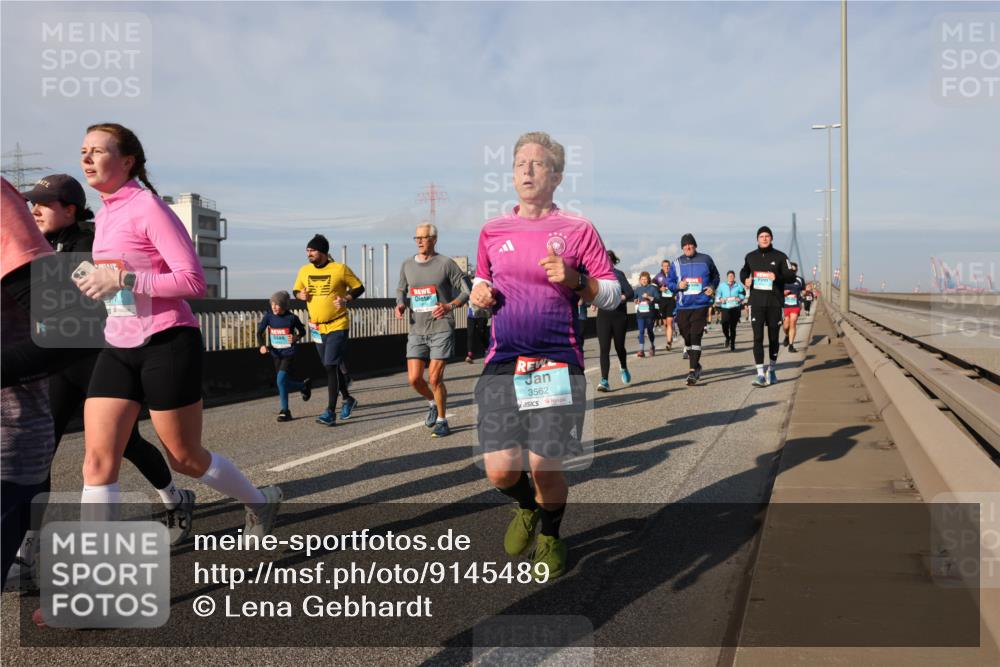 03.10.2025 - Köhlbrandbrückenlauf Lena Gebhardt http://msf.ph/oto/9145489 03.10.2025 10:03:00 Position 2 3562 meine-sportfotos.de