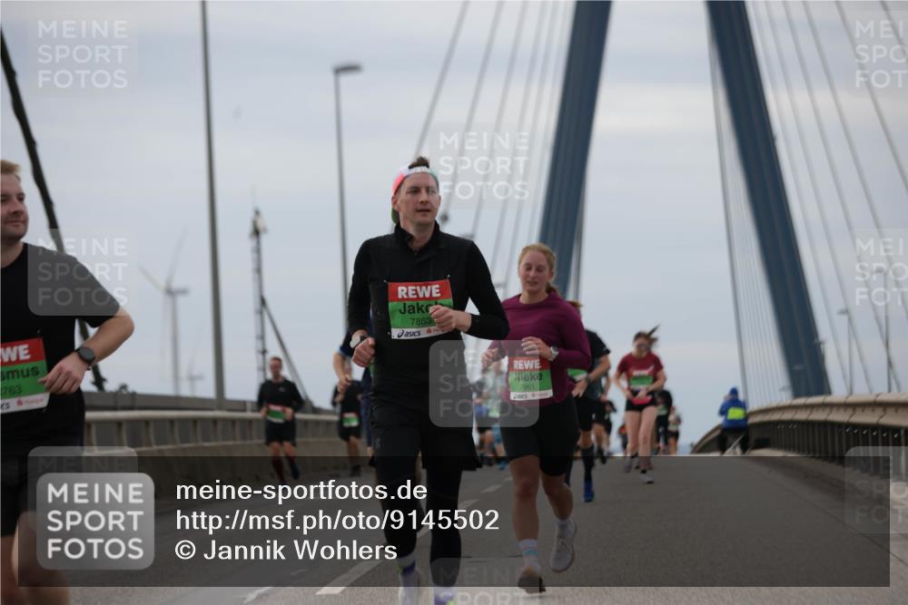 03.10.2025 - Köhlbrandbrückenlauf Jannik Wohlers http://msf.ph/oto/9145502 03.10.2025 15:47:13 Position 1 763, 7863, 7961 meine-sportfotos.de