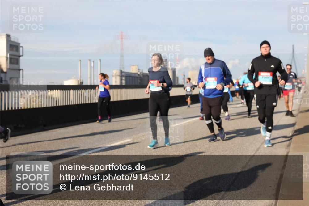 03.10.2025 - Köhlbrandbrückenlauf Lena Gebhardt http://msf.ph/oto/9145512 03.10.2025 10:03:01 Position 2  meine-sportfotos.de