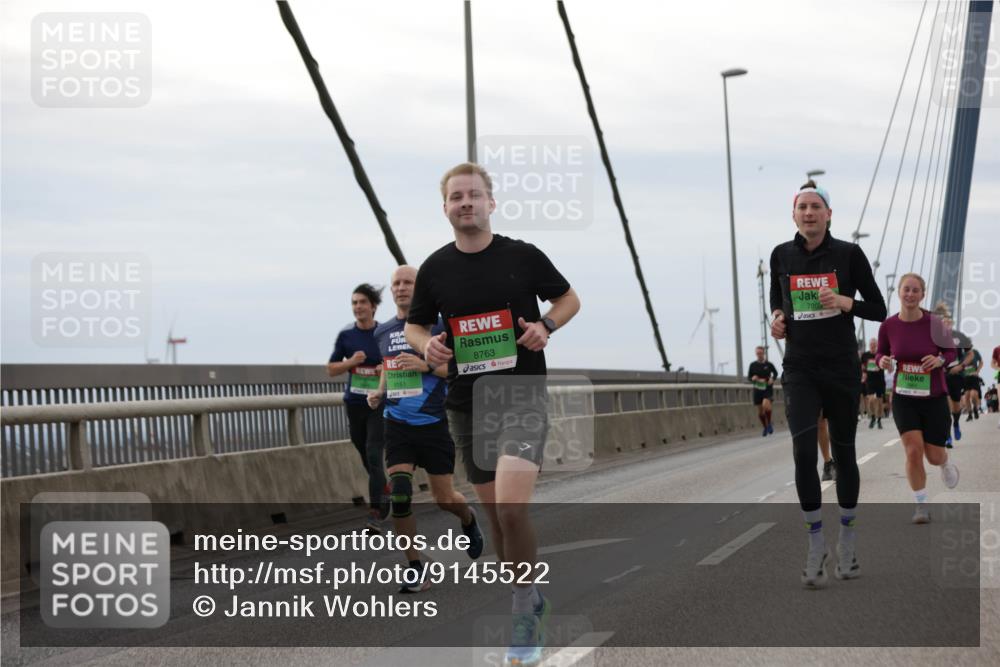 03.10.2025 - Köhlbrandbrückenlauf Jannik Wohlers http://msf.ph/oto/9145522 03.10.2025 15:47:13 Position 1 7863, 8763, 9151 meine-sportfotos.de