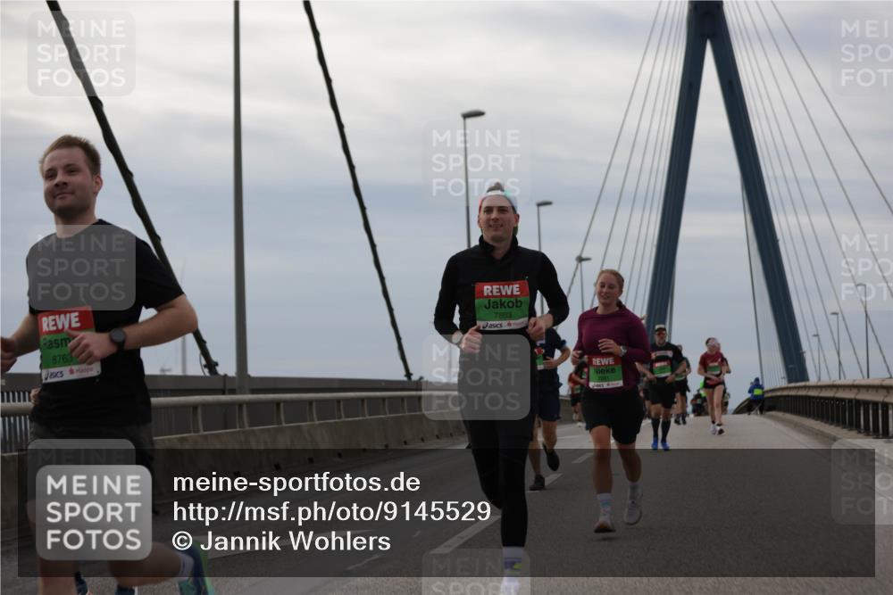 03.10.2025 - Köhlbrandbrückenlauf Jannik Wohlers http://msf.ph/oto/9145529 03.10.2025 15:47:14 Position 1 8763, 7863 meine-sportfotos.de