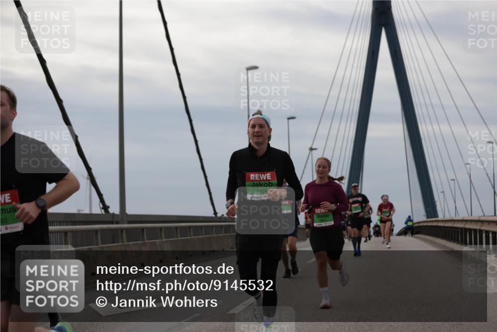03.10.2025 - Köhlbrandbrückenlauf Jannik Wohlers http://msf.ph/oto/9145532 03.10.2025 15:47:14 Position 1 63, 7863, 7961 meine-sportfotos.de