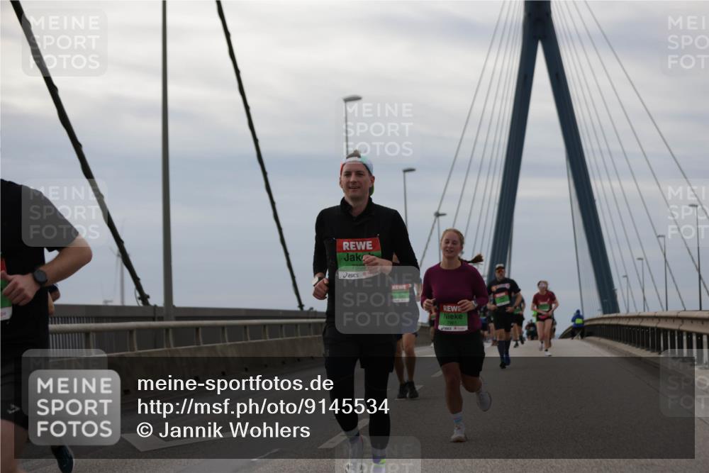 03.10.2025 - Köhlbrandbrückenlauf Jannik Wohlers http://msf.ph/oto/9145534 03.10.2025 15:47:14 Position 1 7863, 7961 meine-sportfotos.de
