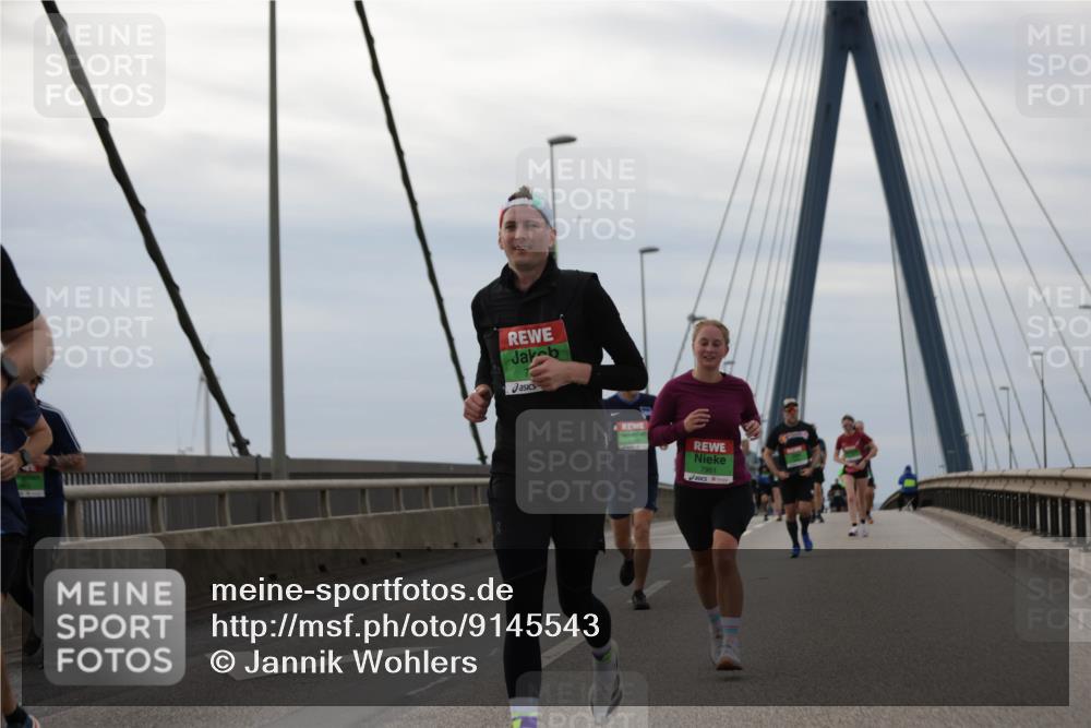 03.10.2025 - Köhlbrandbrückenlauf Jannik Wohlers http://msf.ph/oto/9145543 03.10.2025 15:47:14 Position 1 7961 meine-sportfotos.de