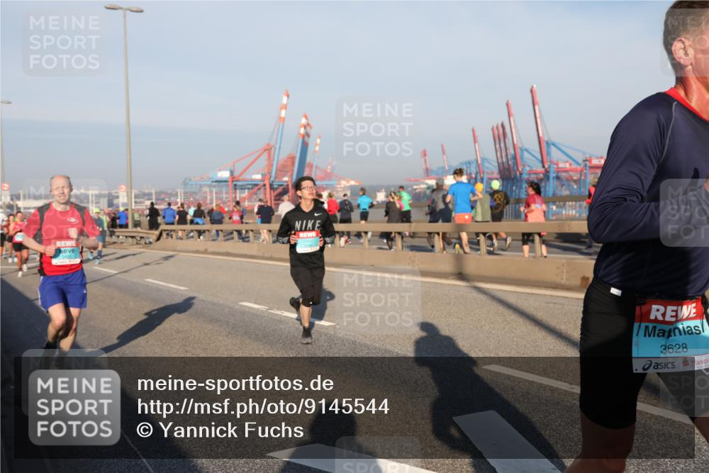 03.10.2025 - Köhlbrandbrückenlauf Yannick Fuchs http://msf.ph/oto/9145544 03.10.2025 08:34:47 Position 2 3628 meine-sportfotos.de
