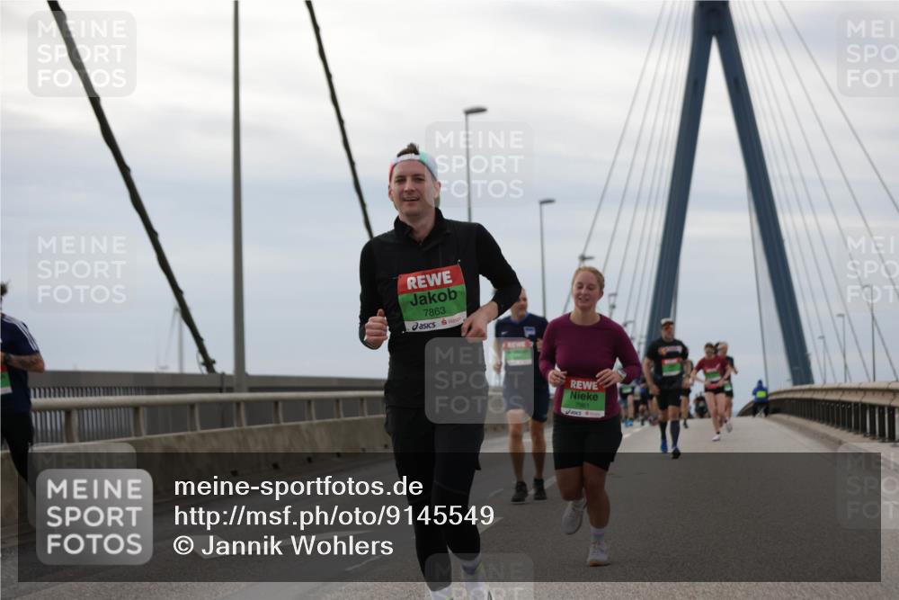 03.10.2025 - Köhlbrandbrückenlauf Jannik Wohlers http://msf.ph/oto/9145549 03.10.2025 15:47:15 Position 1 7863, 7961 meine-sportfotos.de