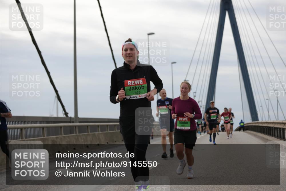 03.10.2025 - Köhlbrandbrückenlauf Jannik Wohlers http://msf.ph/oto/9145550 03.10.2025 15:47:15 Position 1 7863, 7961 meine-sportfotos.de