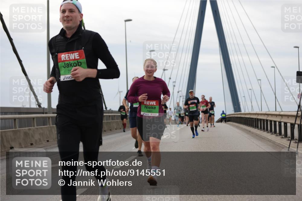 03.10.2025 - Köhlbrandbrückenlauf Jannik Wohlers http://msf.ph/oto/9145551 03.10.2025 15:47:15 Position 1 78, 7961 meine-sportfotos.de