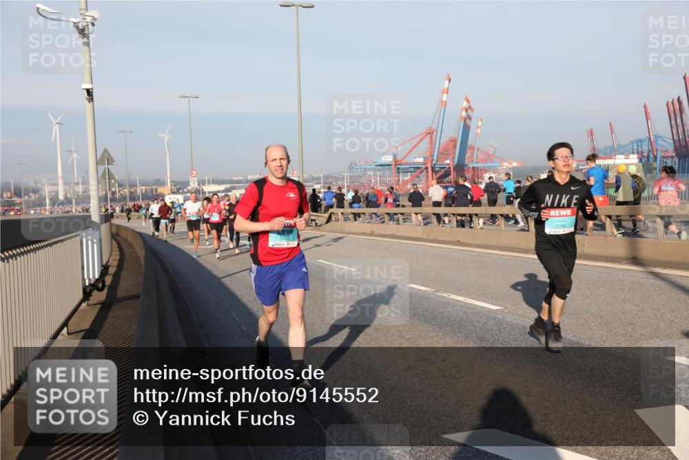 03.10.2025 - Köhlbrandbrückenlauf Yannick Fuchs http://msf.ph/oto/9145552 03.10.2025 08:34:47 Position 2 3491, 3789 meine-sportfotos.de