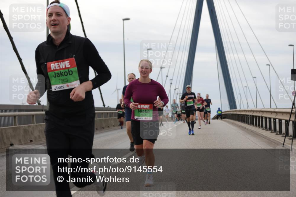 03.10.2025 - Köhlbrandbrückenlauf Jannik Wohlers http://msf.ph/oto/9145554 03.10.2025 15:47:15 Position 1 7883, 7961 meine-sportfotos.de