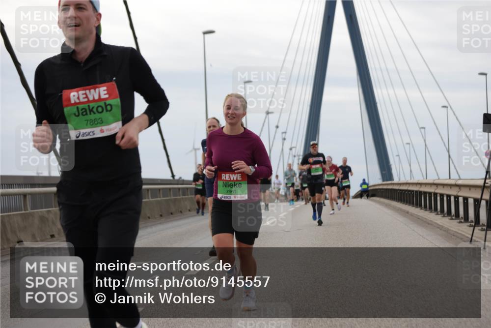 03.10.2025 - Köhlbrandbrückenlauf Jannik Wohlers http://msf.ph/oto/9145557 03.10.2025 15:47:15 Position 1 7863, 7961 meine-sportfotos.de