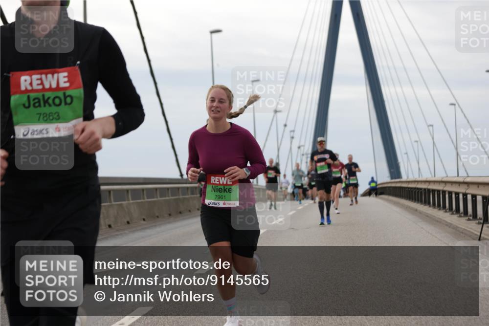 03.10.2025 - Köhlbrandbrückenlauf Jannik Wohlers http://msf.ph/oto/9145565 03.10.2025 15:47:16 Position 1 7863, 7961 meine-sportfotos.de