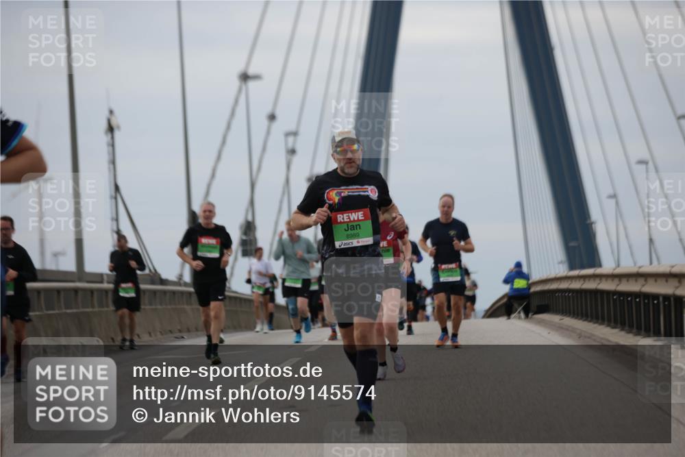 03.10.2025 - Köhlbrandbrückenlauf Jannik Wohlers http://msf.ph/oto/9145574 03.10.2025 15:47:17 Position 1 8989 meine-sportfotos.de