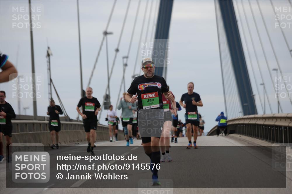 03.10.2025 - Köhlbrandbrückenlauf Jannik Wohlers http://msf.ph/oto/9145576 03.10.2025 15:47:17 Position 1 8989 meine-sportfotos.de