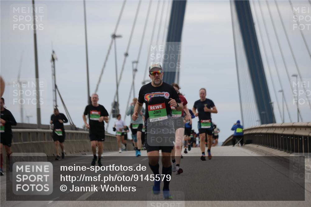 03.10.2025 - Köhlbrandbrückenlauf Jannik Wohlers http://msf.ph/oto/9145579 03.10.2025 15:47:17 Position 1 8989 meine-sportfotos.de
