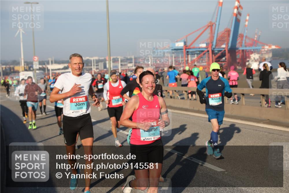 03.10.2025 - Köhlbrandbrückenlauf Yannick Fuchs http://msf.ph/oto/9145581 03.10.2025 08:34:52 Position 2 1048, 3249 meine-sportfotos.de