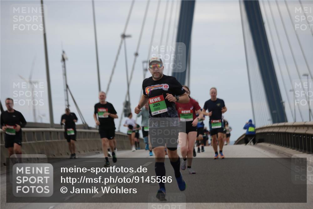 03.10.2025 - Köhlbrandbrückenlauf Jannik Wohlers http://msf.ph/oto/9145586 03.10.2025 15:47:17 Position 1 8989 meine-sportfotos.de