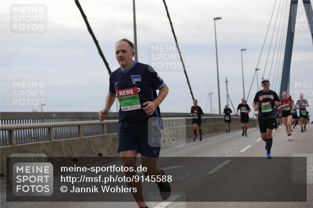 03.10.2025 - Köhlbrandbrückenlauf Jannik Wohlers http://msf.ph/oto/9145588 03.10.2025 15:47:18 Position 1 7594 meine-sportfotos.de