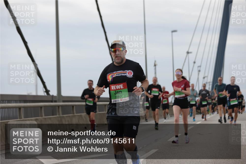 03.10.2025 - Köhlbrandbrückenlauf Jannik Wohlers http://msf.ph/oto/9145611 03.10.2025 15:47:19 Position 1 8989 meine-sportfotos.de