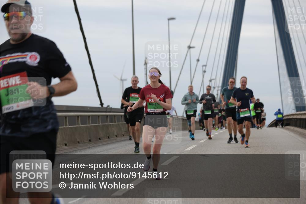 03.10.2025 - Köhlbrandbrückenlauf Jannik Wohlers http://msf.ph/oto/9145612 03.10.2025 15:47:20 Position 1 7203 meine-sportfotos.de
