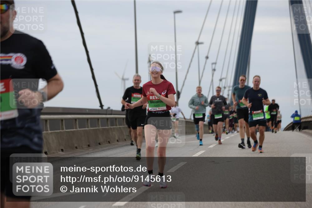 03.10.2025 - Köhlbrandbrückenlauf Jannik Wohlers http://msf.ph/oto/9145613 03.10.2025 15:47:20 Position 1 7203 meine-sportfotos.de