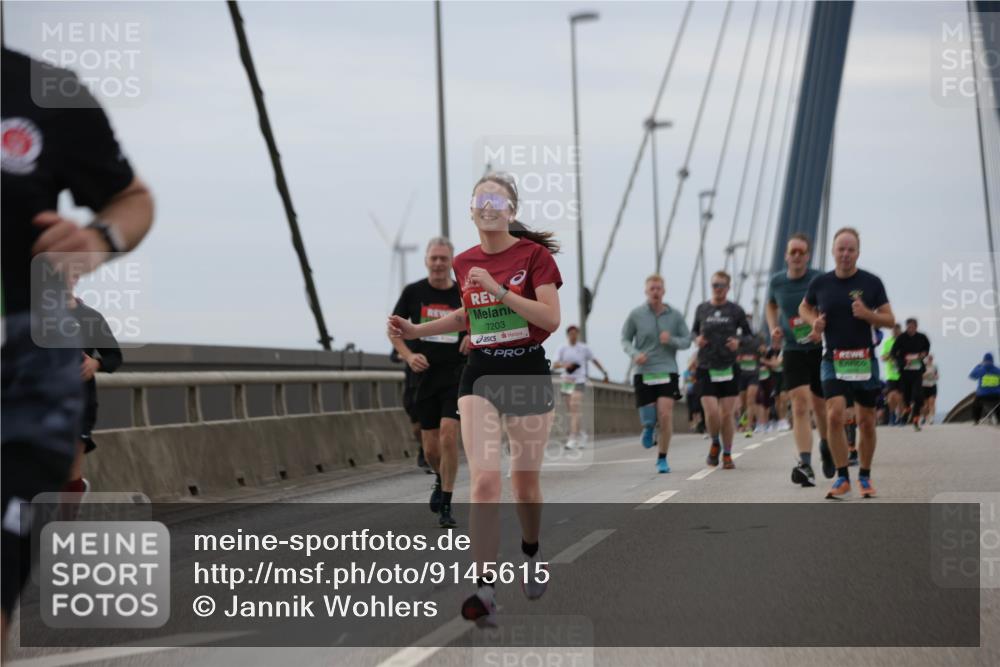 03.10.2025 - Köhlbrandbrückenlauf Jannik Wohlers http://msf.ph/oto/9145615 03.10.2025 15:47:20 Position 1 7203 meine-sportfotos.de