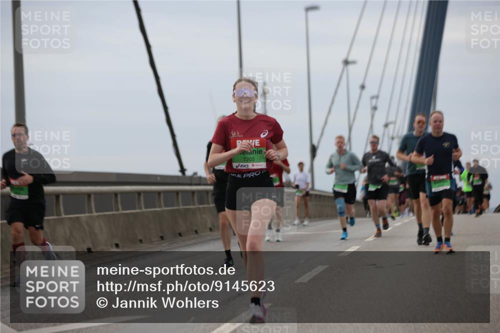 03.10.2025 - Köhlbrandbrückenlauf Jannik Wohlers http://msf.ph/oto/9145623 03.10.2025 15:47:21 Position 1 7203 meine-sportfotos.de