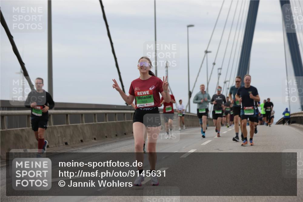 03.10.2025 - Köhlbrandbrückenlauf Jannik Wohlers http://msf.ph/oto/9145631 03.10.2025 15:47:21 Position 1 7203 meine-sportfotos.de