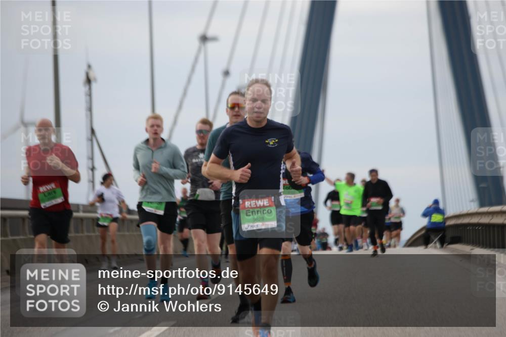 03.10.2025 - Köhlbrandbrückenlauf Jannik Wohlers http://msf.ph/oto/9145649 03.10.2025 15:47:23 Position 1 9628 meine-sportfotos.de