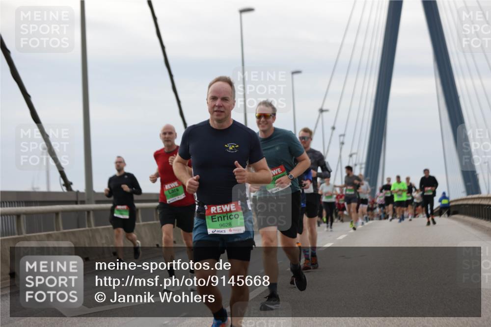 03.10.2025 - Köhlbrandbrückenlauf Jannik Wohlers http://msf.ph/oto/9145668 03.10.2025 15:47:26 Position 1 9628 meine-sportfotos.de