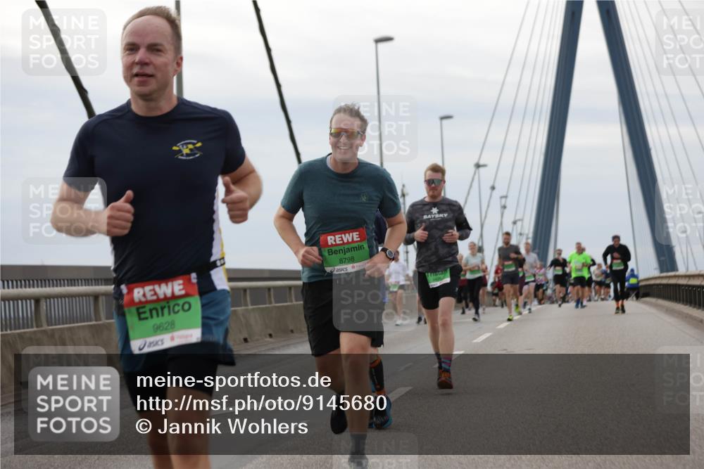 03.10.2025 - Köhlbrandbrückenlauf Jannik Wohlers http://msf.ph/oto/9145680 03.10.2025 15:47:27 Position 1 9628, 8798, 9420 meine-sportfotos.de
