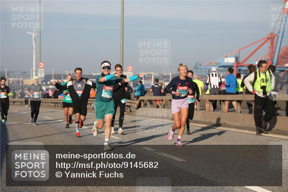 03.10.2025 - Köhlbrandbrückenlauf Yannick Fuchs http://msf.ph/oto/9145682 03.10.2025 08:35:05 Position 2 1275 meine-sportfotos.de