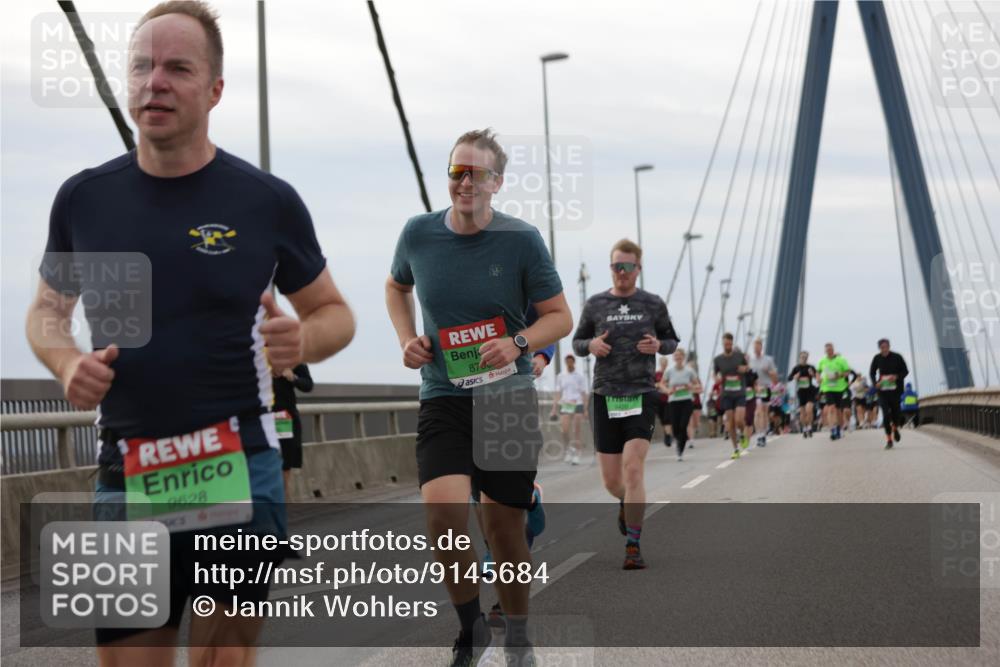 03.10.2025 - Köhlbrandbrückenlauf Jannik Wohlers http://msf.ph/oto/9145684 03.10.2025 15:47:27 Position 1 9628, 870, 9420 meine-sportfotos.de