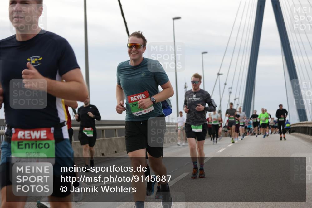03.10.2025 - Köhlbrandbrückenlauf Jannik Wohlers http://msf.ph/oto/9145687 03.10.2025 15:47:27 Position 1 9628 meine-sportfotos.de