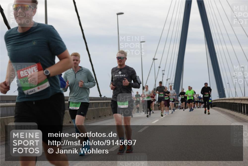 03.10.2025 - Köhlbrandbrückenlauf Jannik Wohlers http://msf.ph/oto/9145697 03.10.2025 15:47:28 Position 1 9419, 9420 meine-sportfotos.de