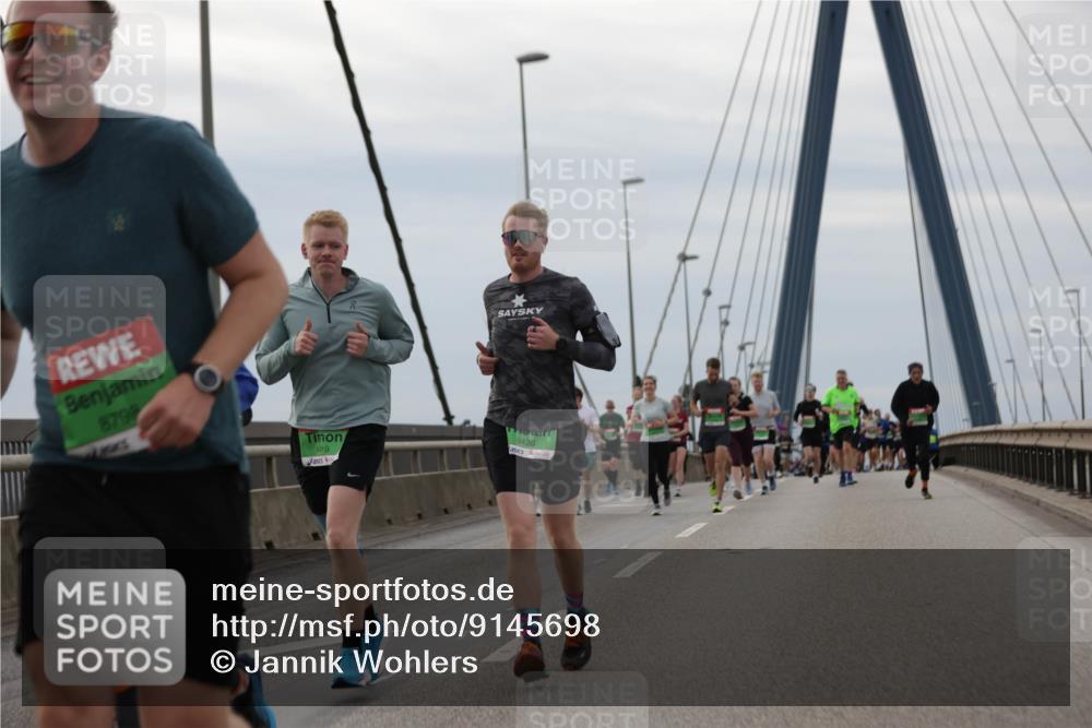 03.10.2025 - Köhlbrandbrückenlauf Jannik Wohlers http://msf.ph/oto/9145698 03.10.2025 15:47:28 Position 1 8798, 9419, 9420 meine-sportfotos.de