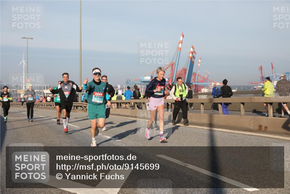 03.10.2025 - Köhlbrandbrückenlauf Yannick Fuchs http://msf.ph/oto/9145699 03.10.2025 08:35:06 Position 2 1275 meine-sportfotos.de
