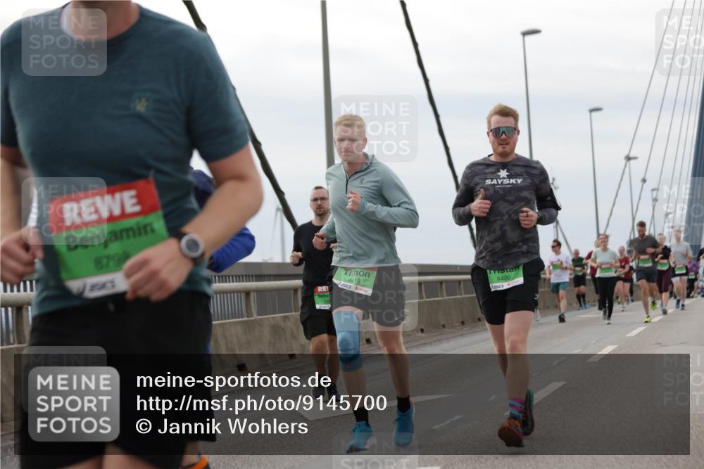 03.10.2025 - Köhlbrandbrückenlauf Jannik Wohlers http://msf.ph/oto/9145700 03.10.2025 15:47:28 Position 1 8792, 9419, 9420 meine-sportfotos.de