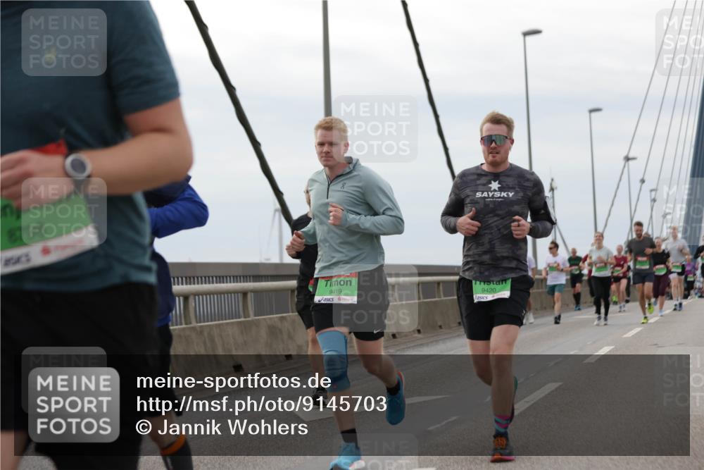 03.10.2025 - Köhlbrandbrückenlauf Jannik Wohlers http://msf.ph/oto/9145703 03.10.2025 15:47:28 Position 1 8798, 9419, 9420 meine-sportfotos.de