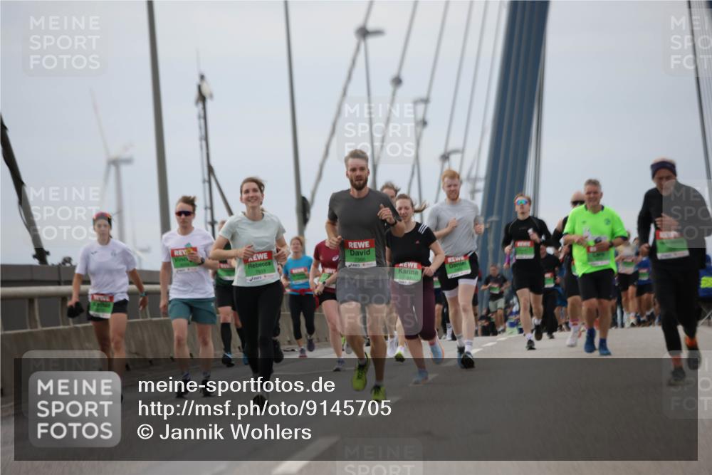 03.10.2025 - Köhlbrandbrückenlauf Jannik Wohlers http://msf.ph/oto/9145705 03.10.2025 15:47:30 Position 1 7613, 7566, 7161 meine-sportfotos.de