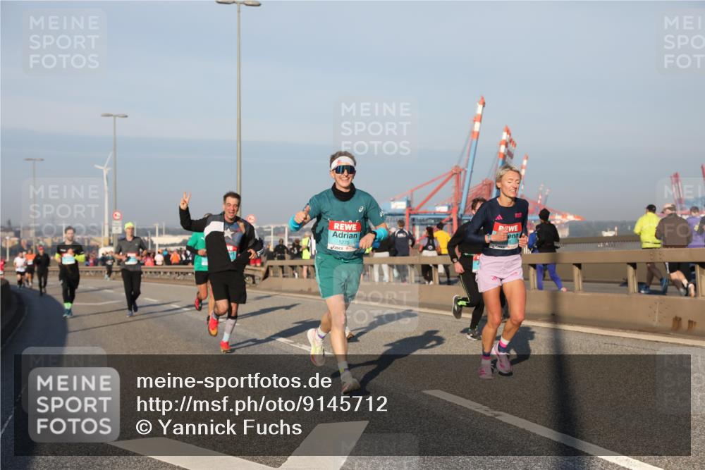 03.10.2025 - Köhlbrandbrückenlauf Yannick Fuchs http://msf.ph/oto/9145712 03.10.2025 08:35:06 Position 2 1275 meine-sportfotos.de