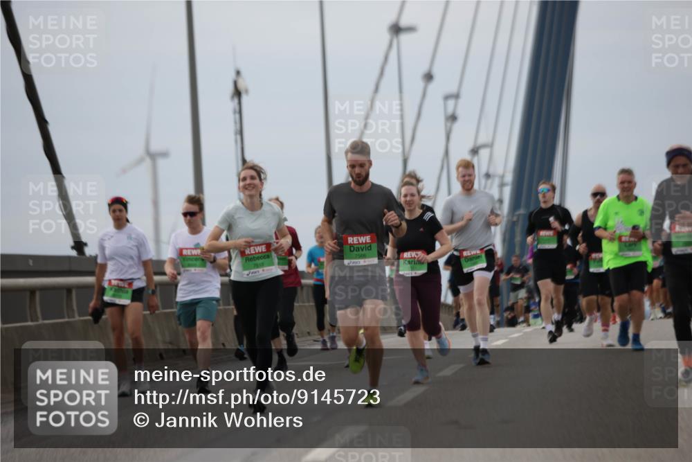 03.10.2025 - Köhlbrandbrückenlauf Jannik Wohlers http://msf.ph/oto/9145723 03.10.2025 15:47:30 Position 1 7613, 7566, 7161 meine-sportfotos.de