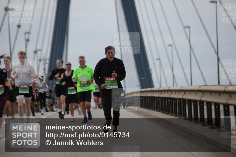 03.10.2025 - Köhlbrandbrückenlauf Jannik Wohlers http://msf.ph/oto/9145734 03.10.2025 15:47:32 Position 1 7559 meine-sportfotos.de